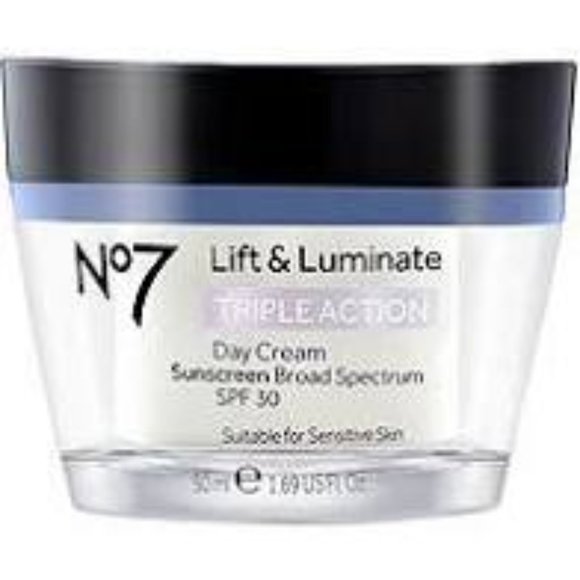 COPY - No7 Lift and Luminate TRIPLE ACTION Day Cream - Picture 1 of 1